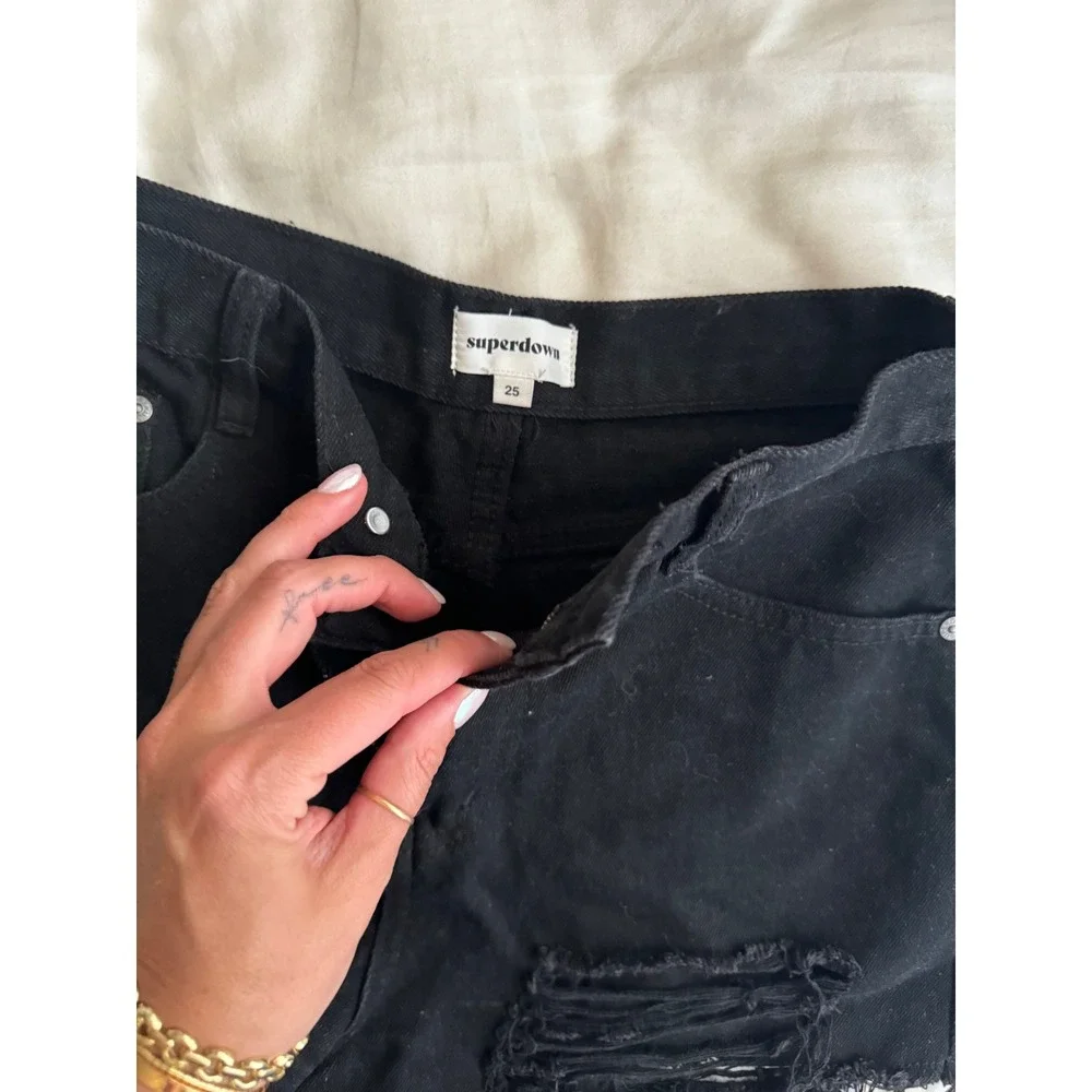 Superdown‎ Women's Black Simi Distressed Denim Shorts Size 25